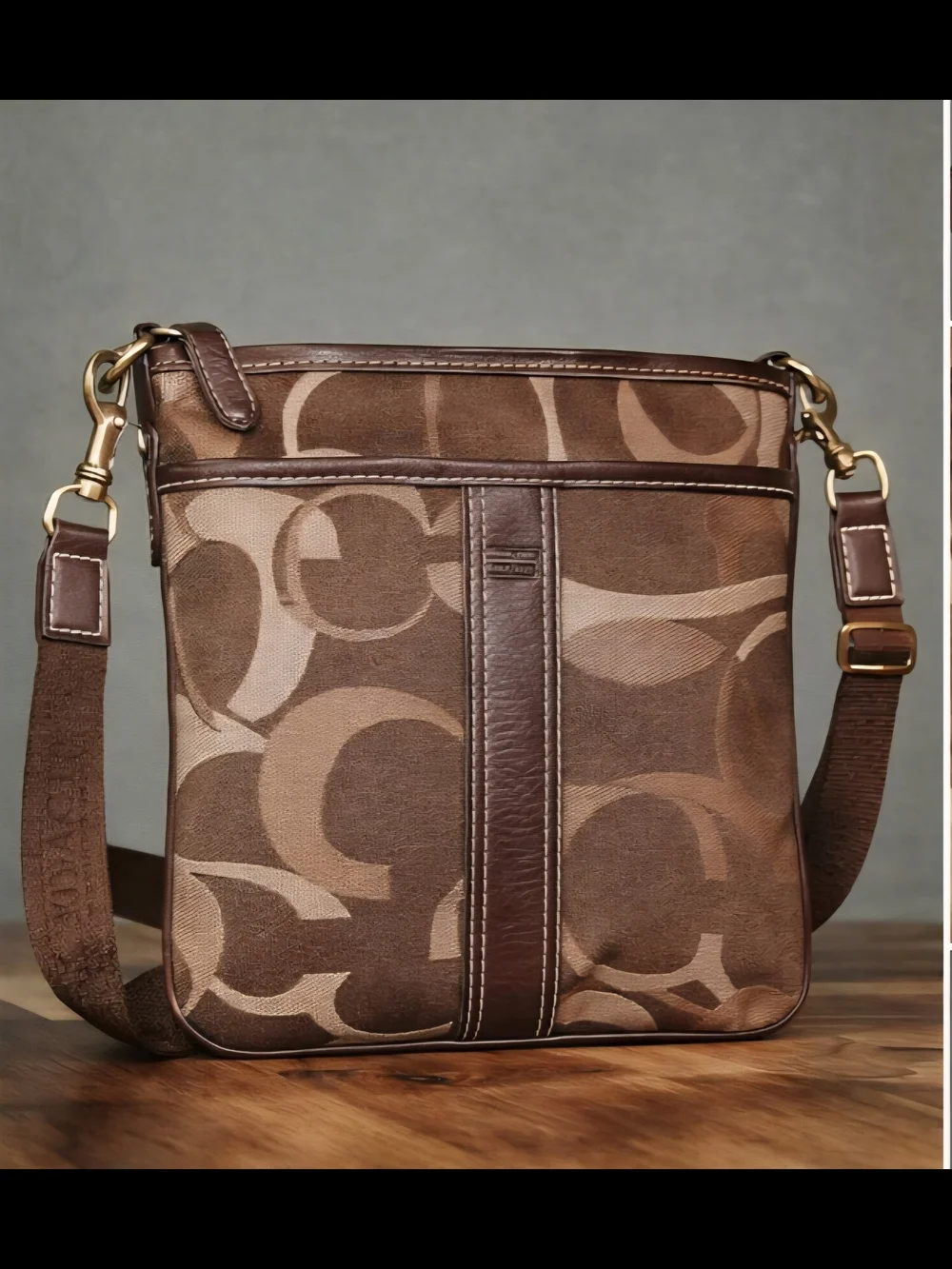Vintage Coach Signature Canvas Crossbody in Brown/Tan